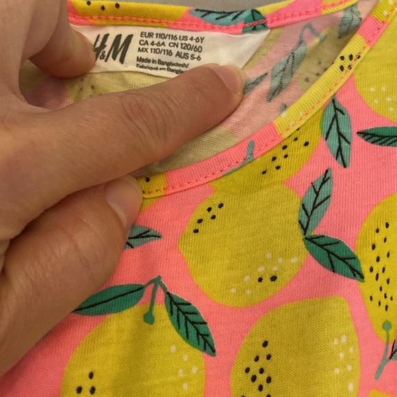 Summer dress size 5T and 4-6y bundle. Pink dress is 5T Old Navy lemon is H&M 4-6 - Picture 8 of 9